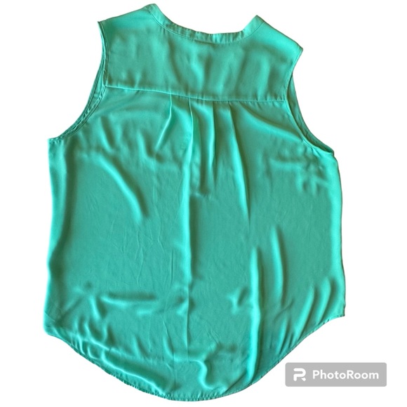 Torrid Womens Blouse Harper Georgette Sleeveless Bright Blue Collarless Tank 1X - Picture 10 of 16